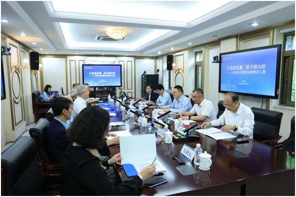 市教委主任周亞明調(diào)研上海杉達(dá)學(xué)院數(shù)字文創(chuàng)應(yīng)用服務(wù)，共話(huà)產(chǎn)教融合新篇章